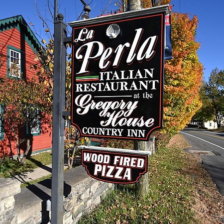La Perla Restaurant & Country Inn Averill Park Exteriör bild