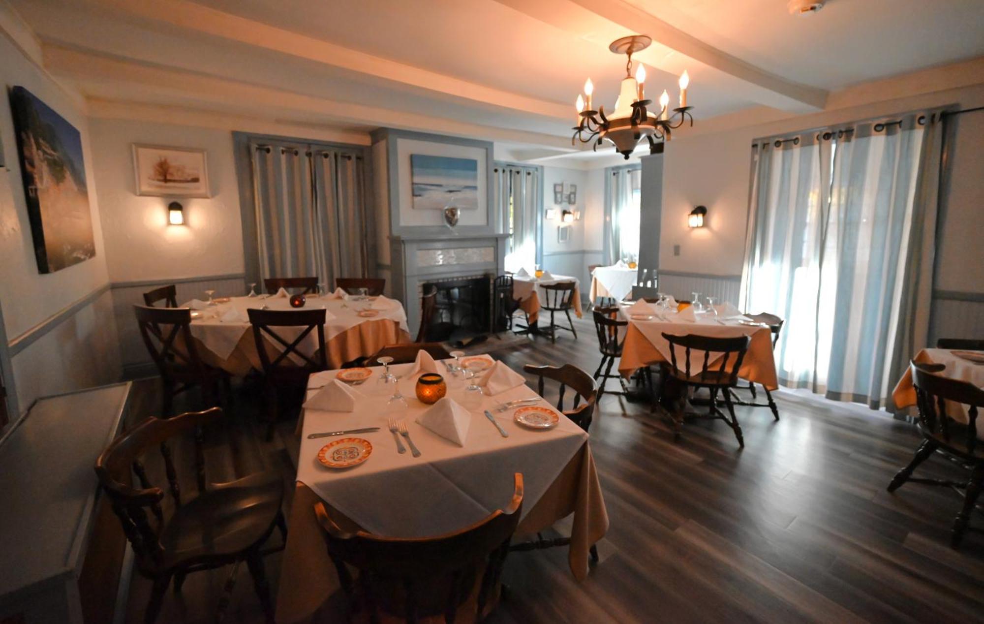 La Perla Restaurant & Country Inn Averill Park Exteriör bild