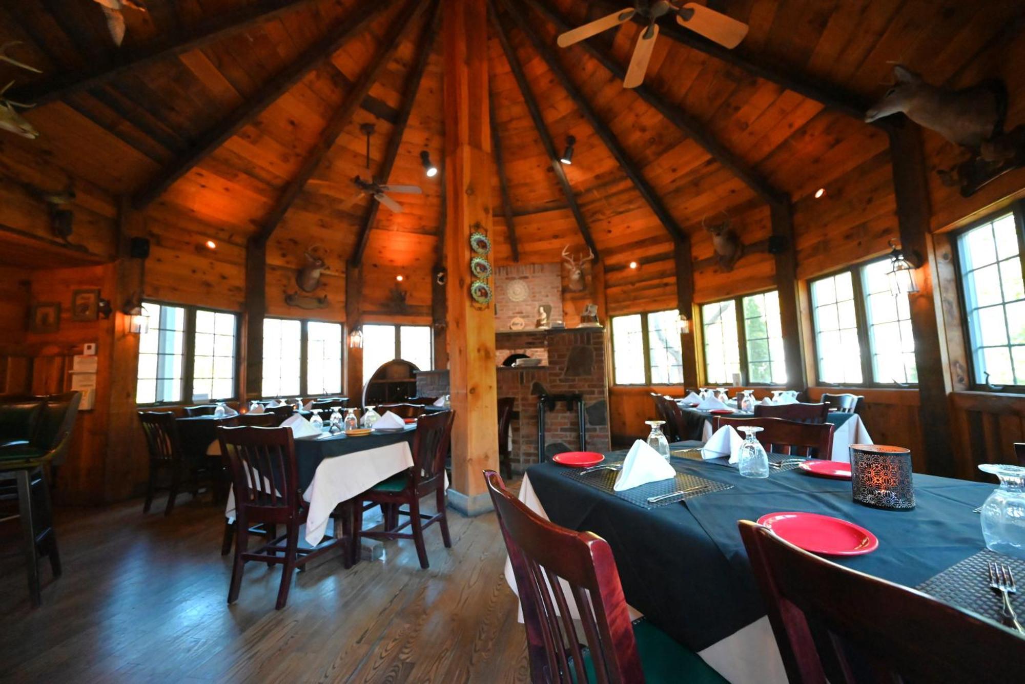 La Perla Restaurant & Country Inn Averill Park Exteriör bild